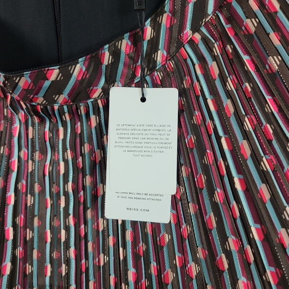 REISS Alani Geo Printed Mini Skirt - Picture 8 of 8